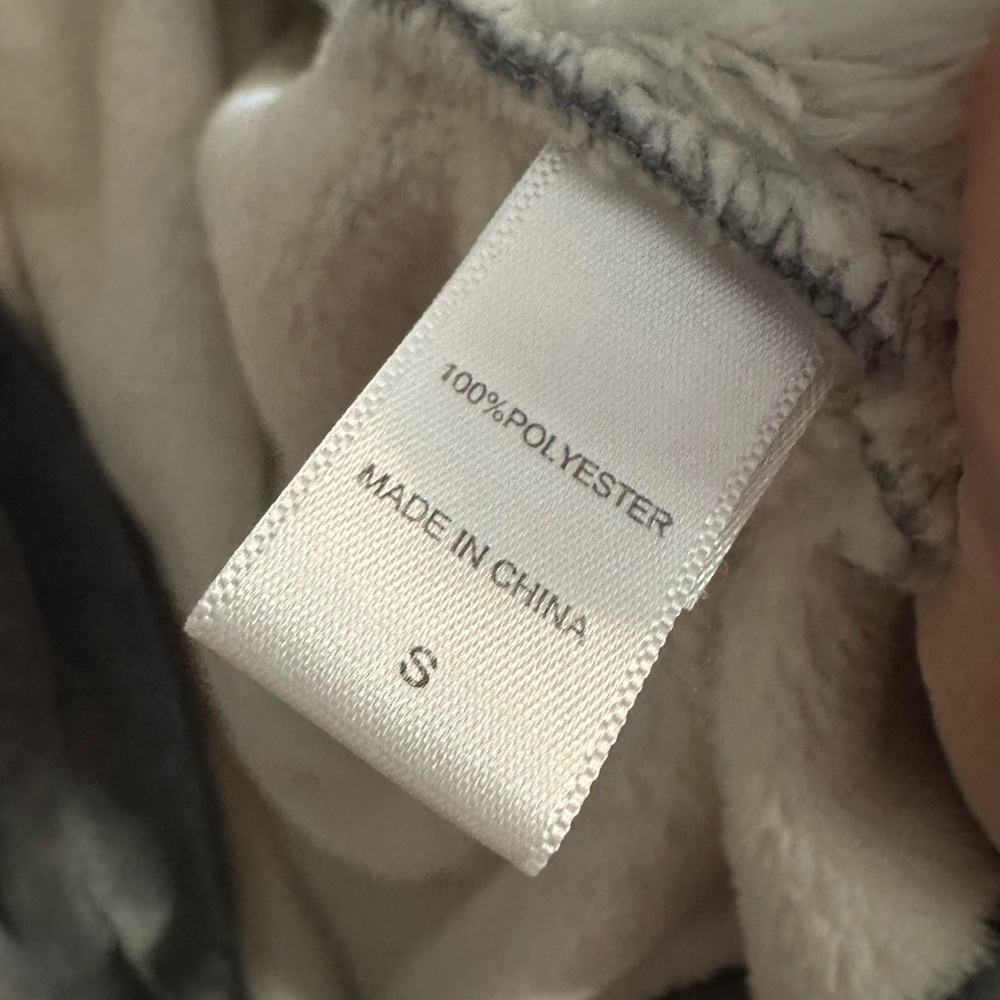 Koolaburra by UGG Plush Wrap Grey Robe - Picture 4 of 4